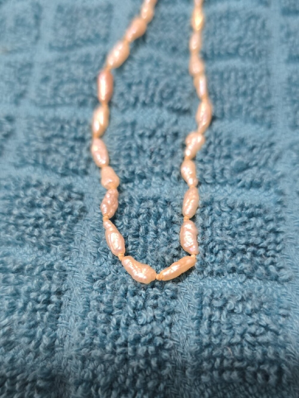 Freshwater Rice Pearl Necklace - Picture 6 of 7